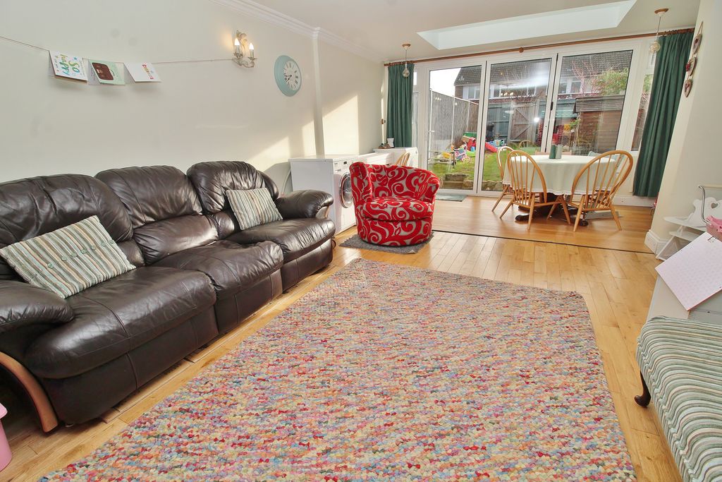 Property photo 2 of 9