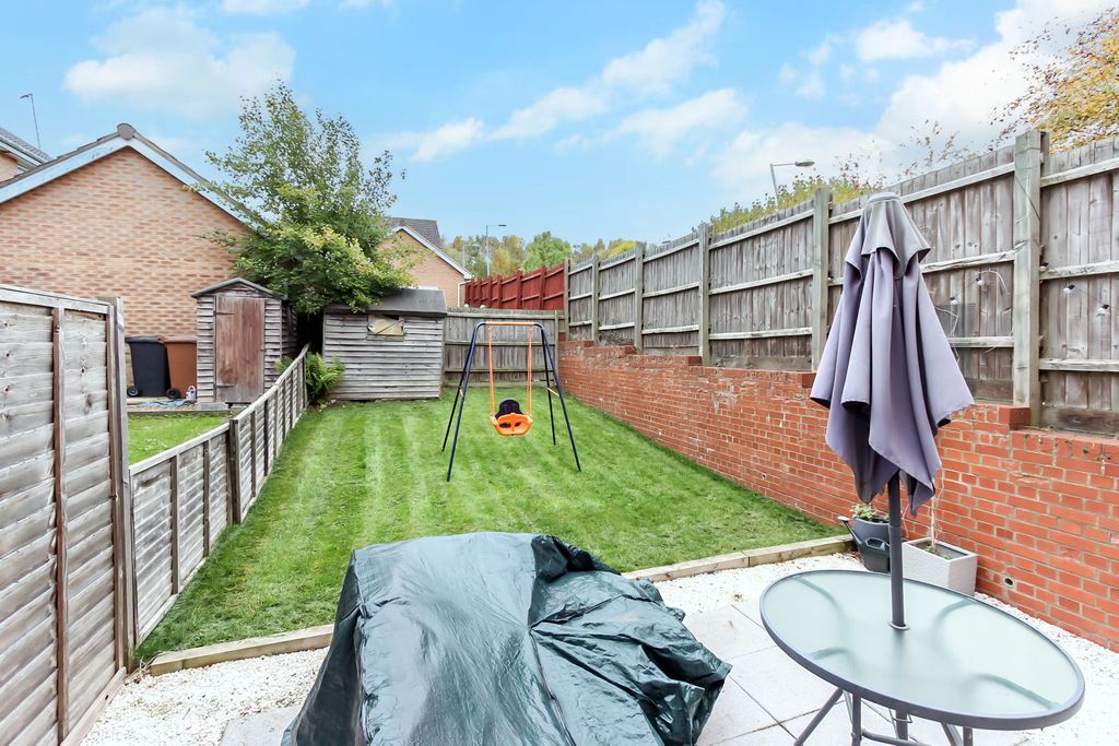 Property photo 3 of 11 Garden