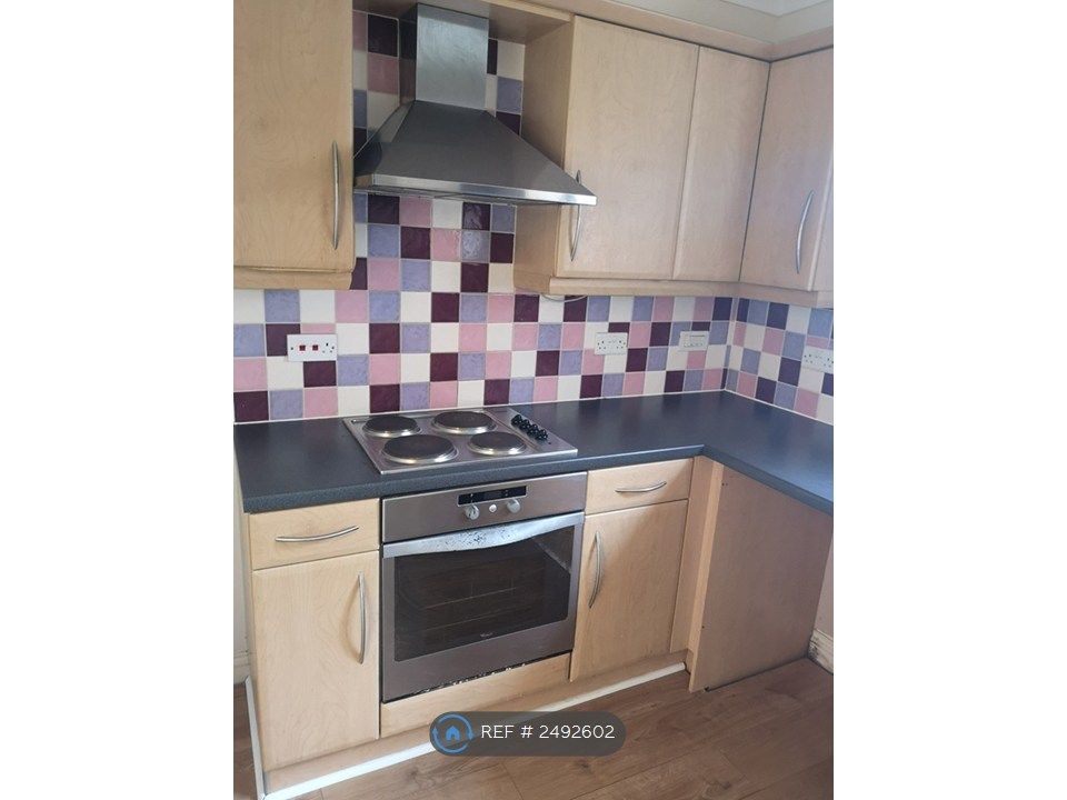 Property photo 2 of 4 Kitchen