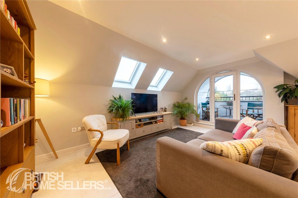 Additional image 4 of 3 bed flat for saleCampden Road, South Croydon CR2