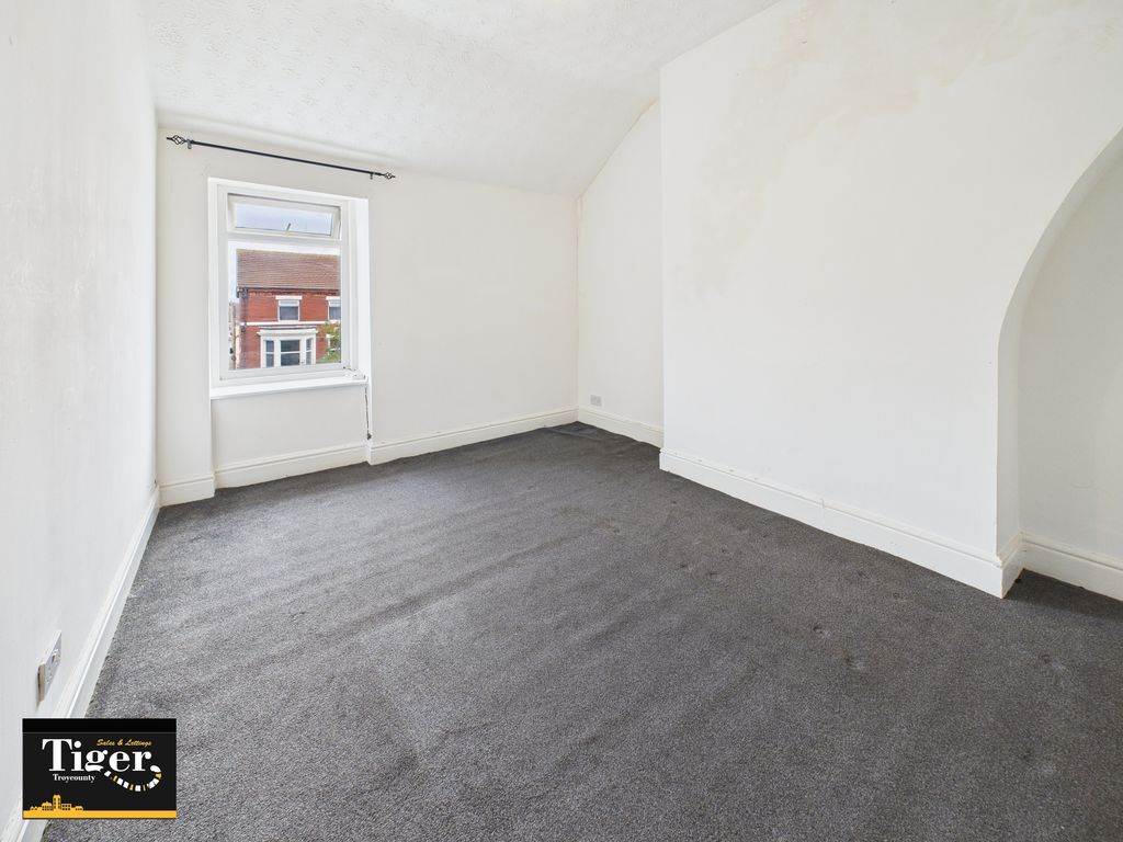 Property photo 2 of 6 Cam02176G0-Pr0709-Still005