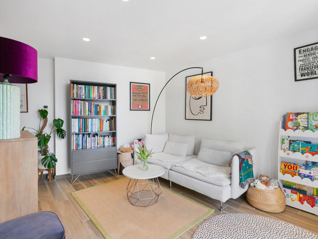 Property photo 3 of 11