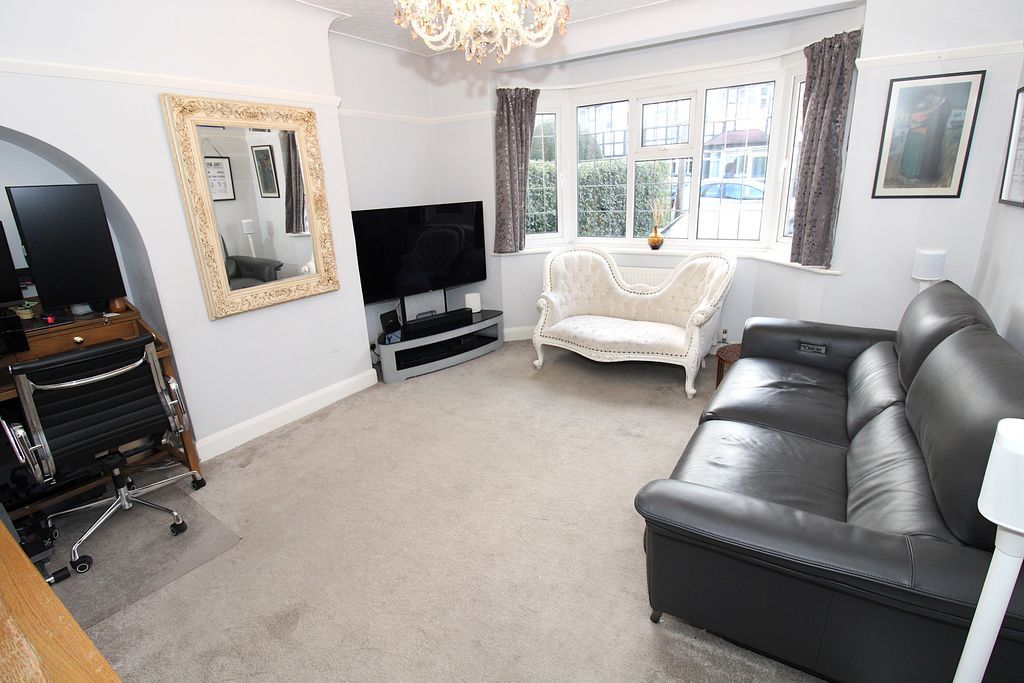 Property photo 3 of 11 Photo 3