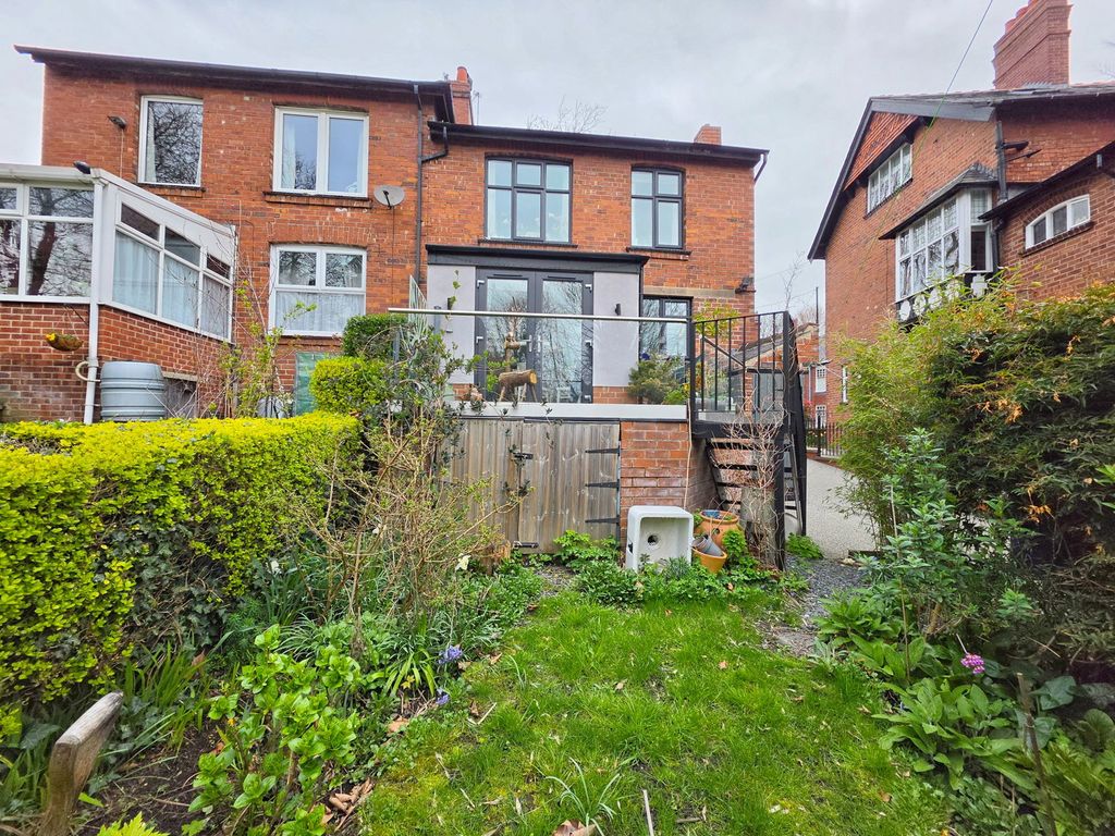 Property photo 1 of 35