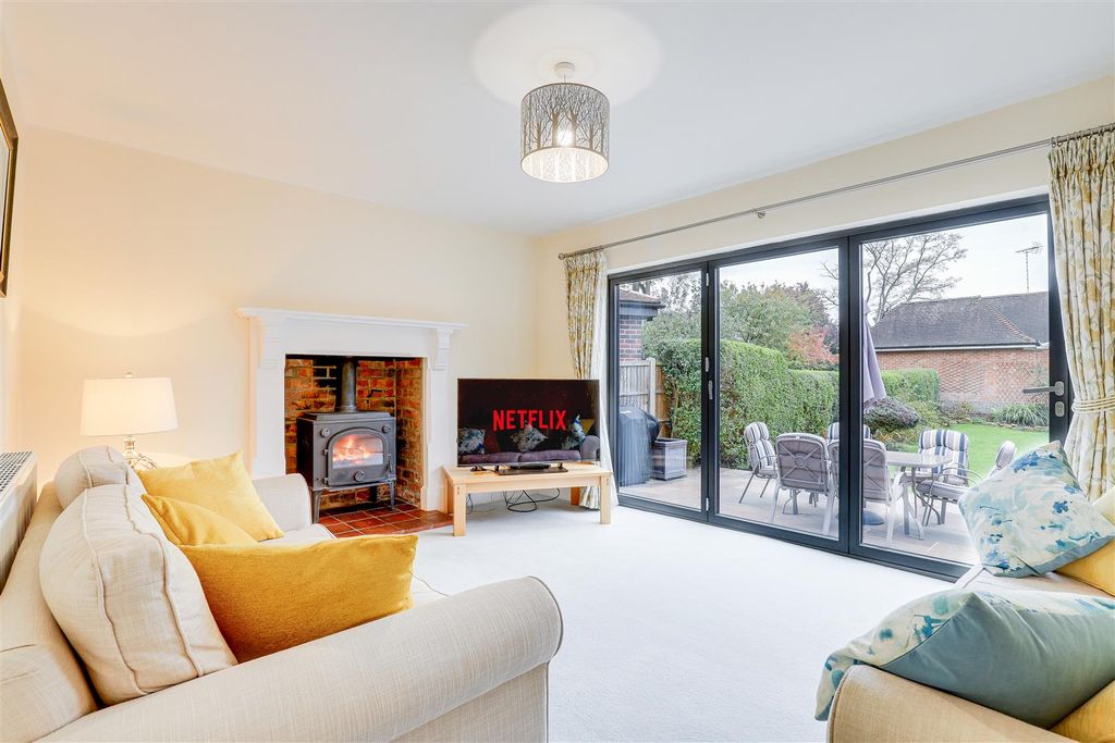 Property photo 3 of 34 11351.Jpg