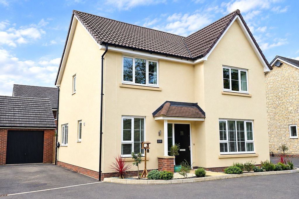 Property photo 1 of 27 External