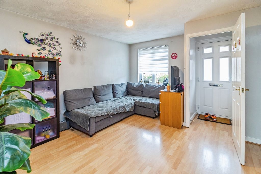 Property photo 2 of 17 Photo