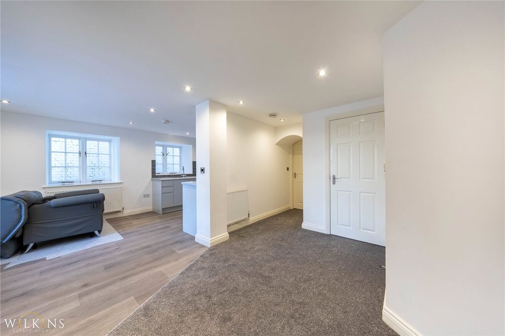 Property photo 2 of 14 Picture No. 22