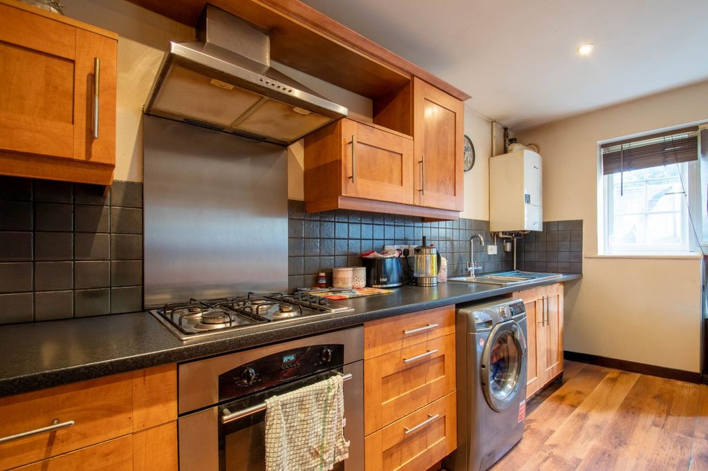 Property photo 2 of 14 Picture No. 10