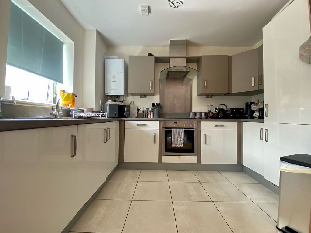 Property photo 2 of 8 Bedroom 1