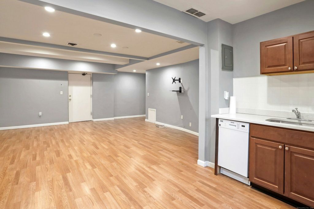 Property photo 3 of 15 <Alttext/>