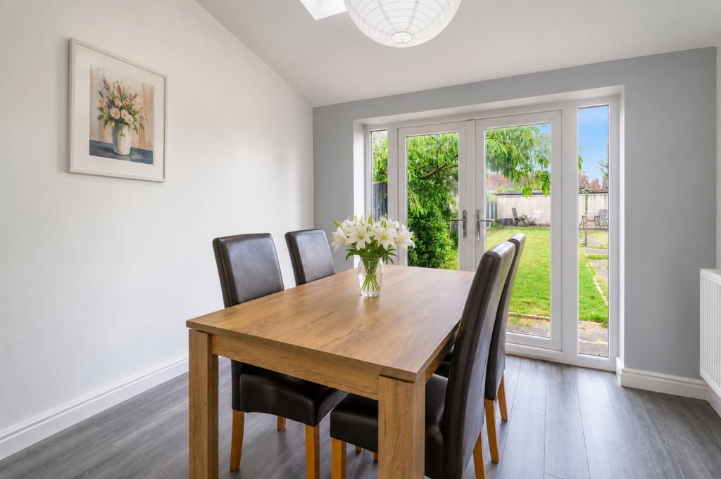 Property photo 2 of 10 Dining Room