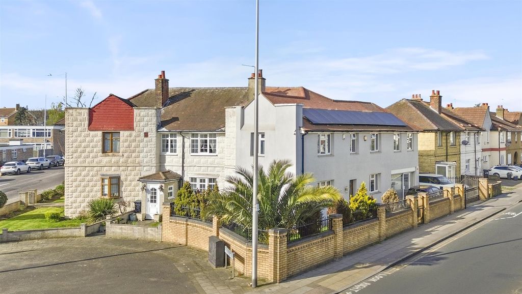 Property photo 1 of 20 Dji_0488.Jpg