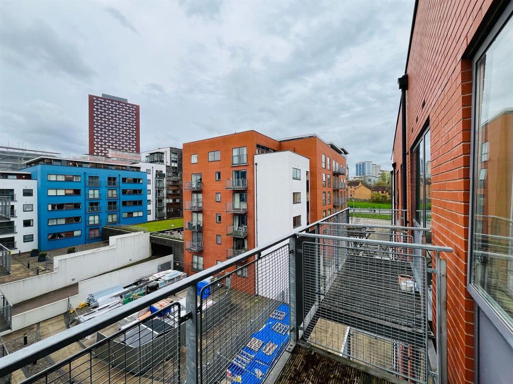 Property photo 2 of 14 2024-04-08 At 10.06.28.Jpeg