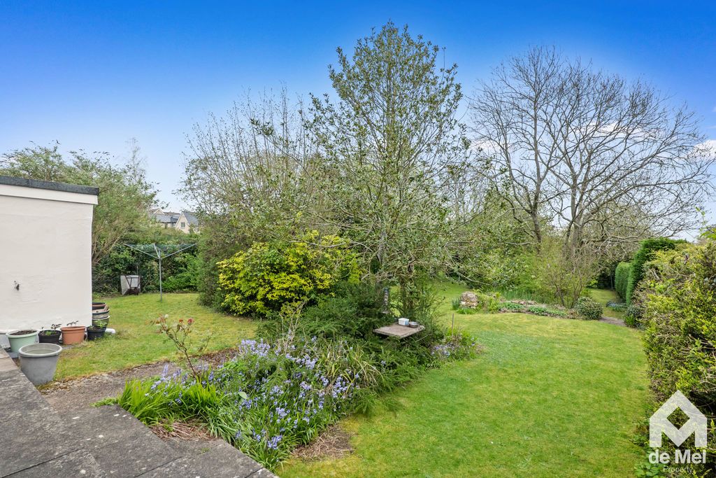 Property photo 2 of 20 Photo 17