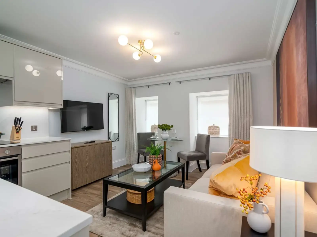 Property photo 1 of 11 Be3808Ac-7B30-40A8-Ae02-1d132Ece935A_Result.Webp