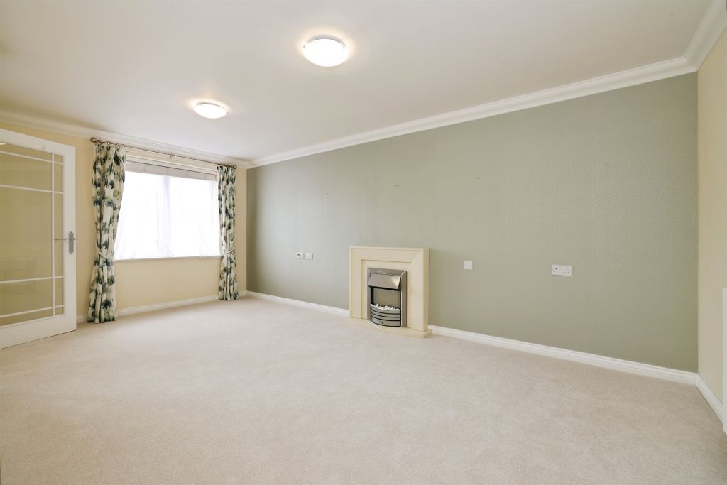 Property photo 3 of 11