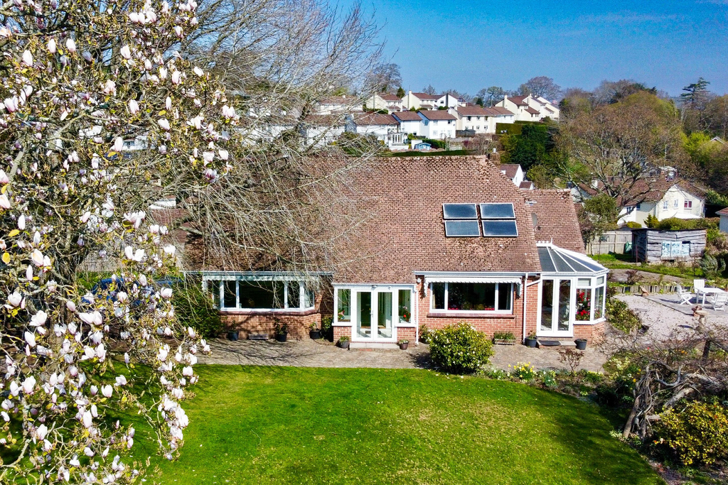 Property photo 1 of 33