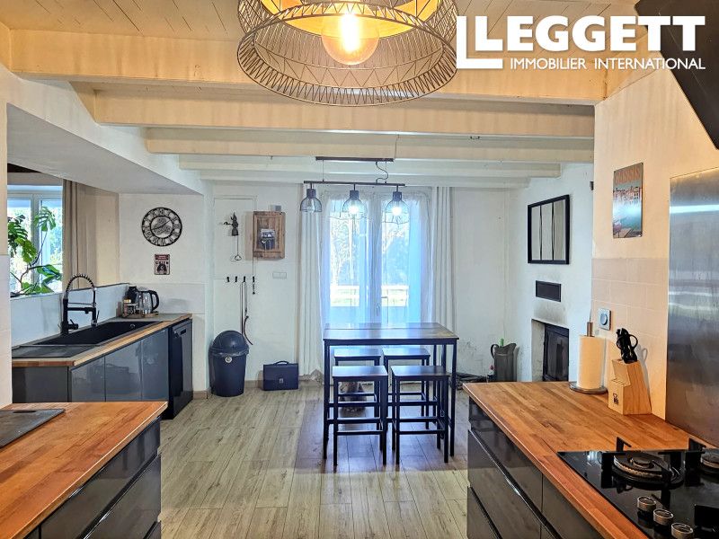 Property photo 2 of 10