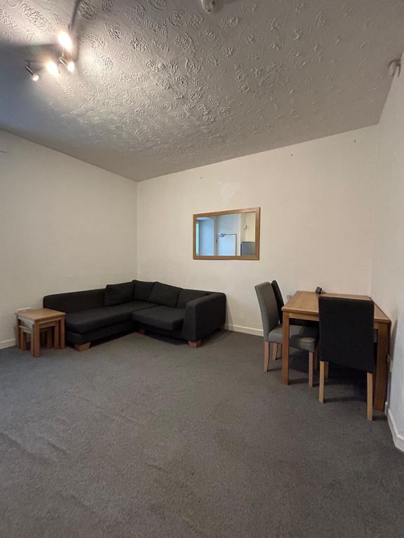 Property photo 2 of 14 Picture No. 20