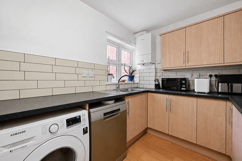 Property photo 3 of 11 5