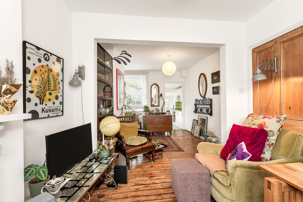 Property photo 3 of 15 Living Room