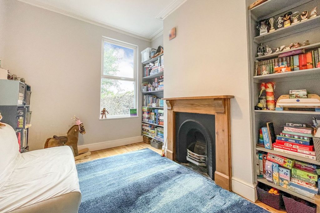 Property photo 3 of 18