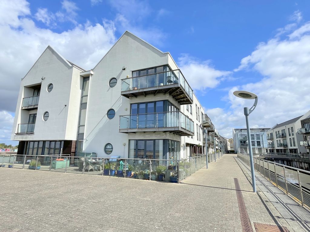 Property photo 1 of 19 The Colne