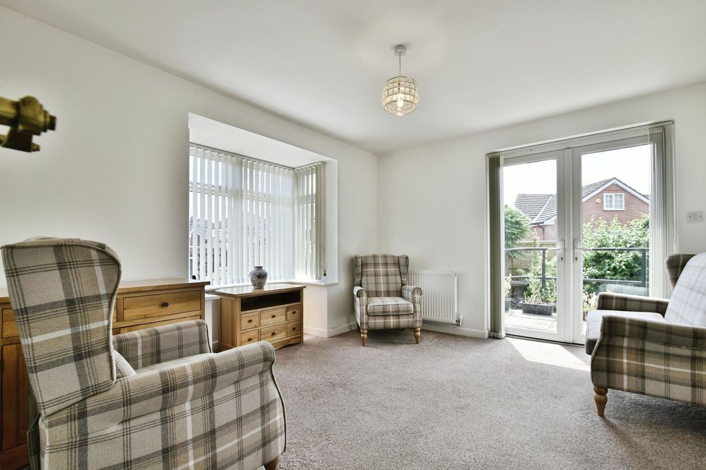 Property photo 2 of 17 Pbox-Img.Jpg