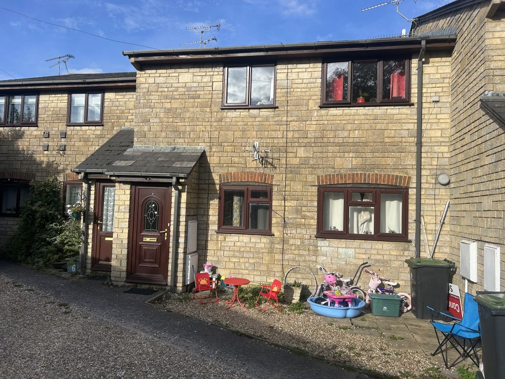 Property photo 1 of 8