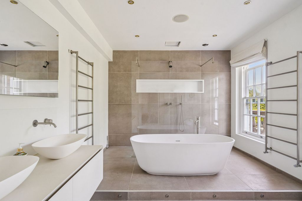 Additional image 20 of 8 bed detached house for saleHolbrook Lane, Chislehurst BR7