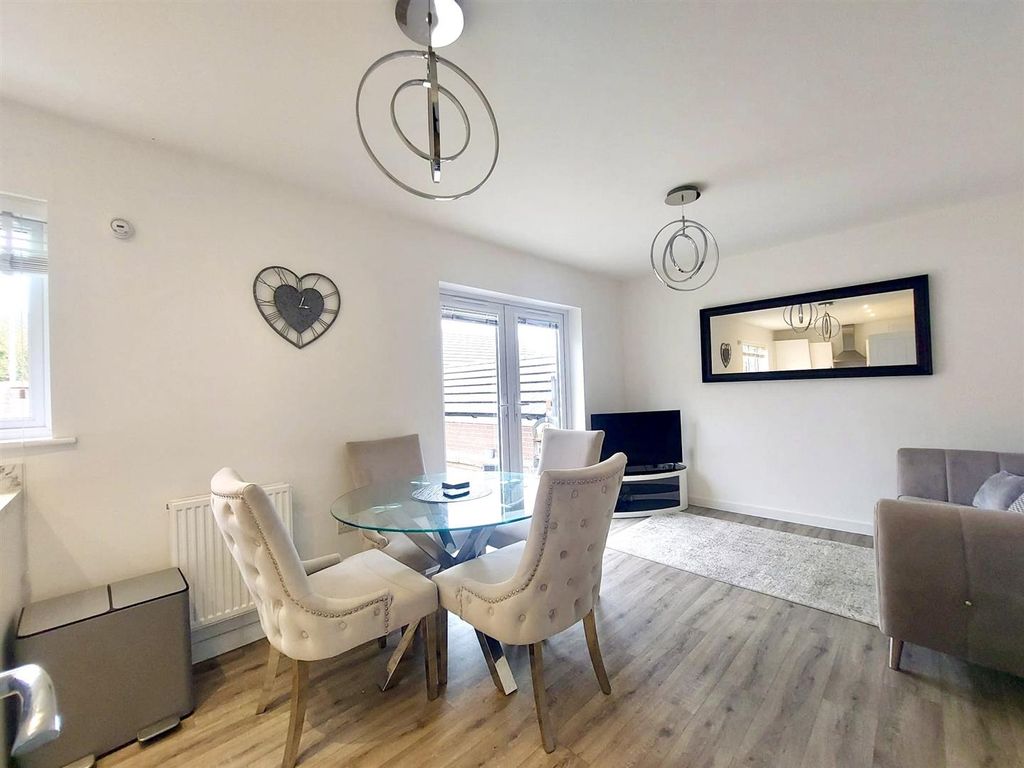 Property photo 3 of 26