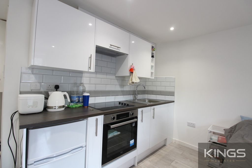 Property photo 2 of 3