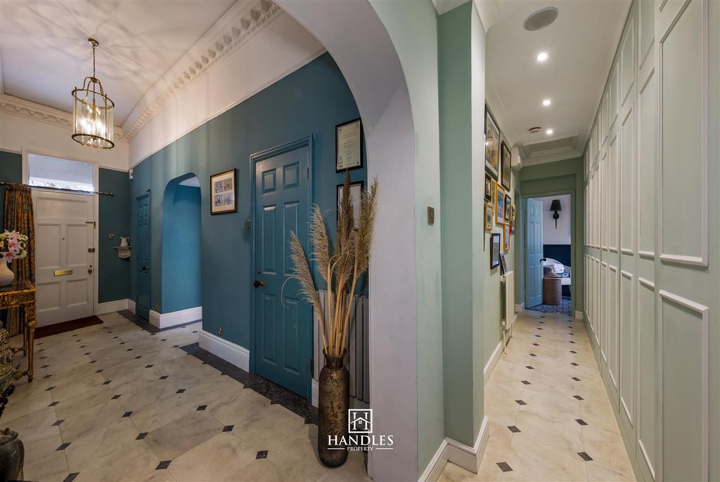 Additional image 8 of 3 bed flat for saleBeauchamp House, Beauchamp Road, Leamington Spa CV32