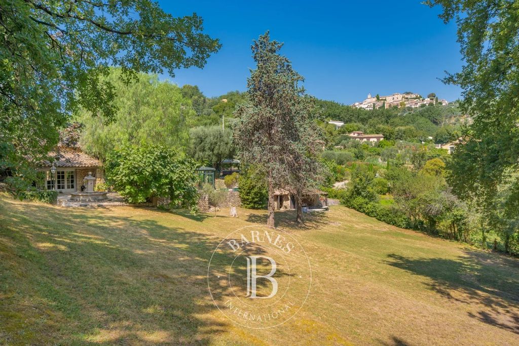 Property photo 2 of 46
