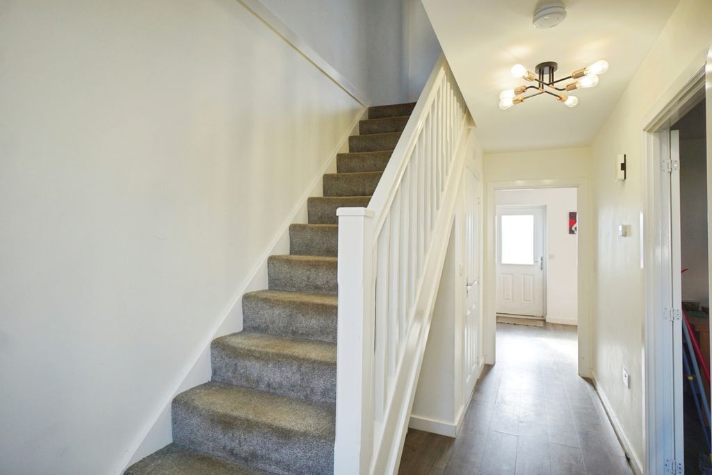 Property photo 2 of 15 Pbox-Img.Jpg