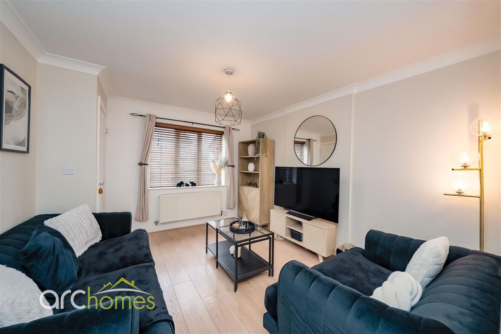 Property photo 2 of 22 Strichards-5.Jpg