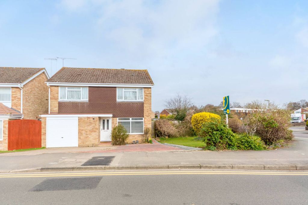 Property photo 2 of 16