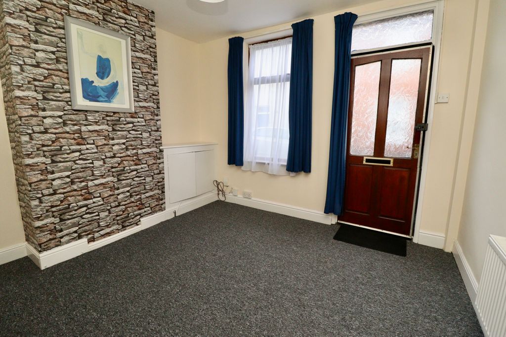 Property photo 2 of 10 Img_4380