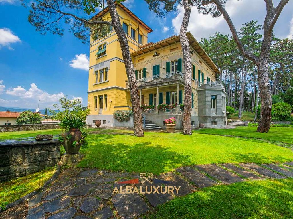 Property photo 2 of 38