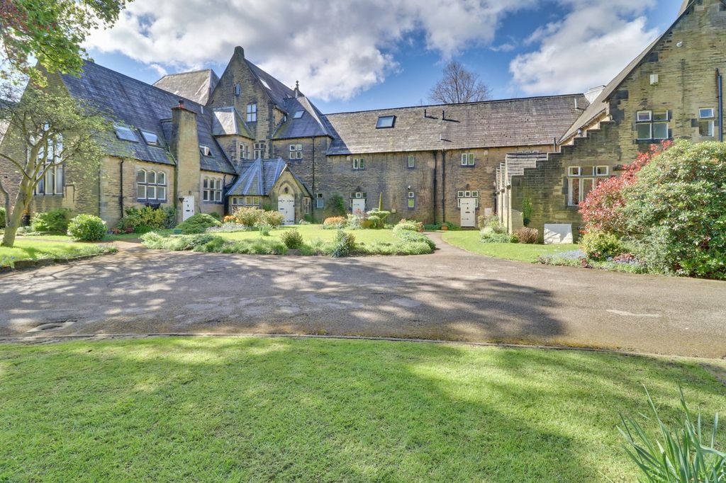 Property photo 1 of 33 Picture No. 50
