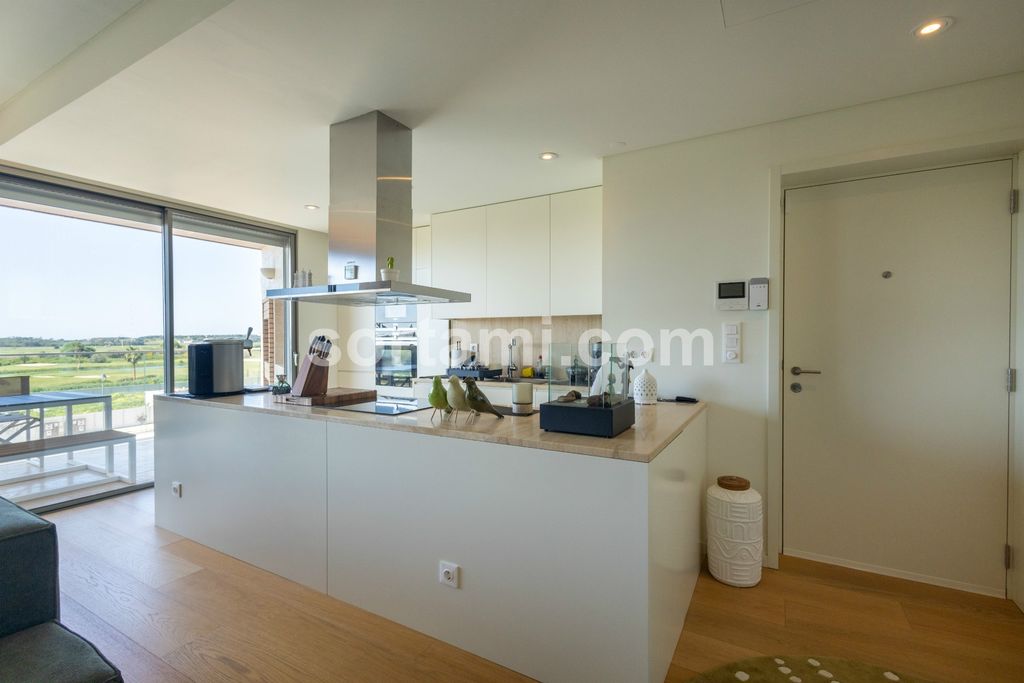 Property photo 3 of 32