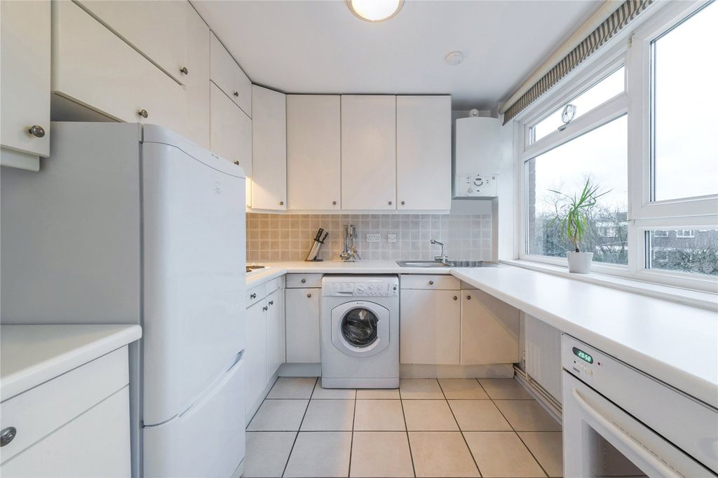 Property photo 3 of 12