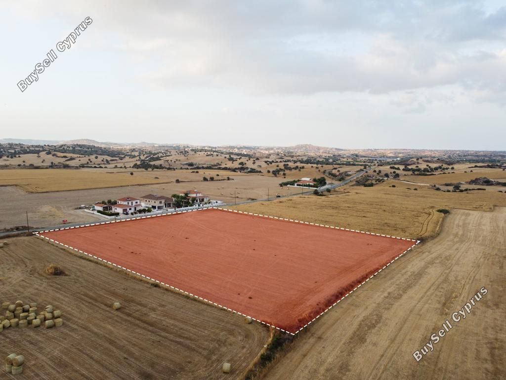 Property photo 2 of 8