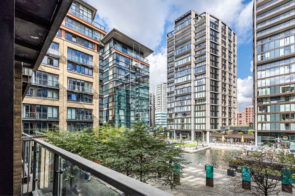 Property photo 2 of 10 Canal Facing Balcony