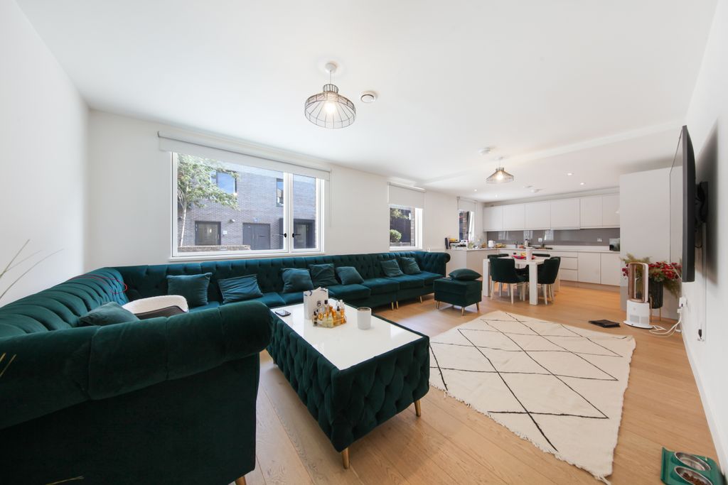 Property photo 1 of 15 17!Oriental Square - Ejzextexvvvlni7Frtwp