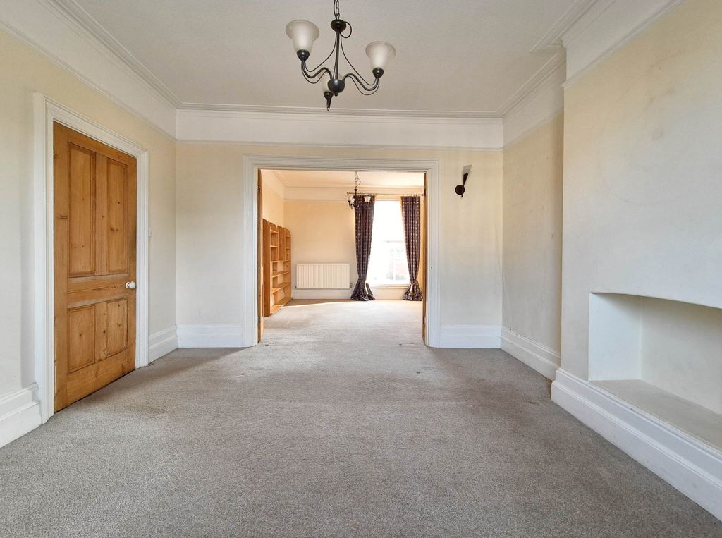 Property photo 1 of 26