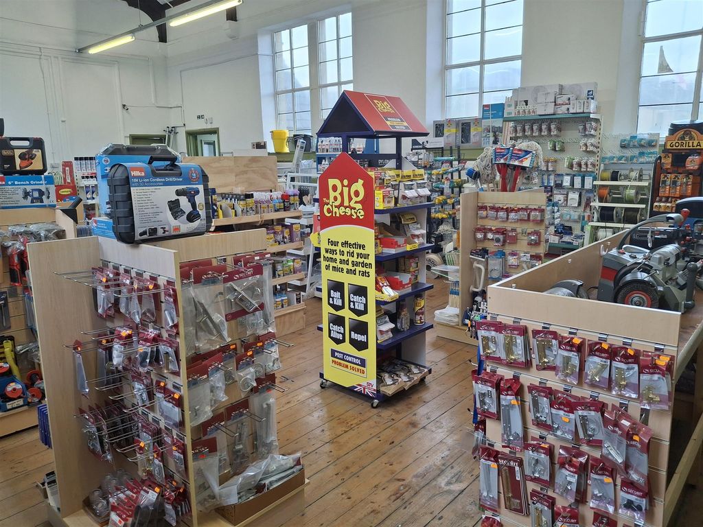 Property photo 2 of 12 Photo 1