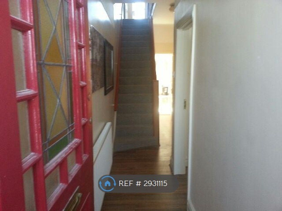 Property photo 1 of 9 Waddon Home