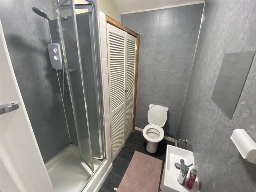 Additional image 7 of 4 bed property to rentRaymond Terrace, Treforest CF37